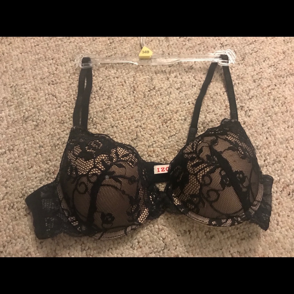 Lace Trim Bra! Size 34B
